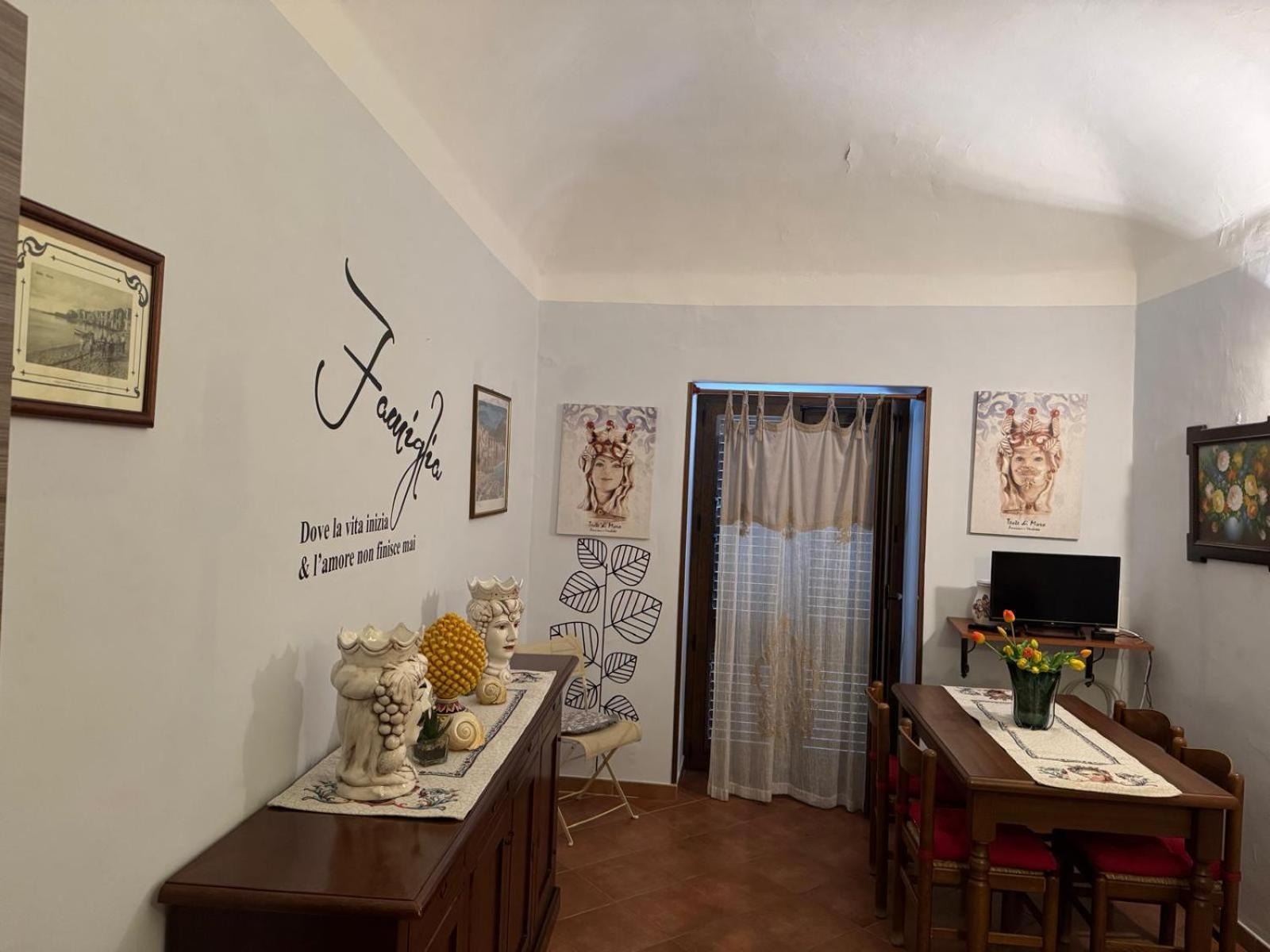 Casa Vacanze Mimi 체팔루 외부 사진
